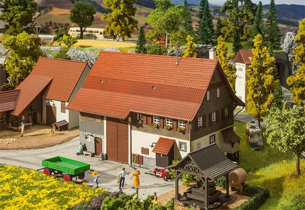 Faller 130558 Altes Bauernhaus