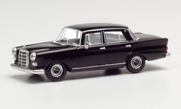 Herpa 420457 Mercedes-Benz 200 Heckflosse, schwarz