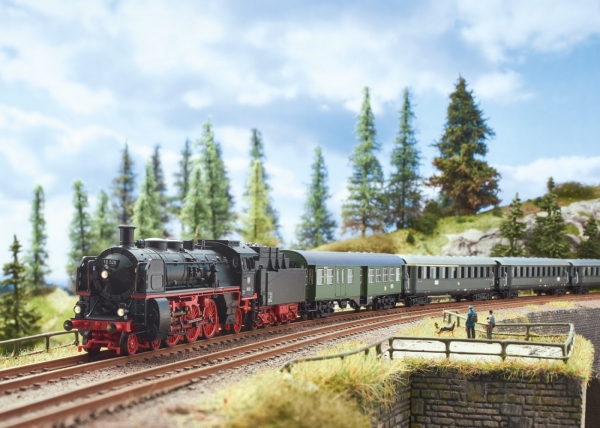 Trix 16184 Schnellzug-Dampflok BR 18.4