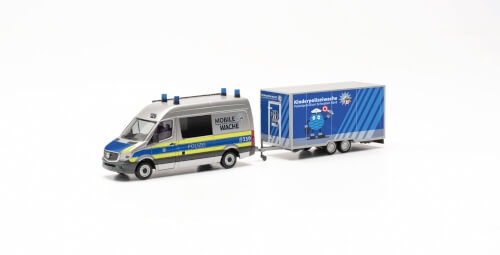 Herpa 97536 Mercedes-Benz Sprinter `13 Halbbus mit Anhänger Polizei Bayern / Schwaben Nord