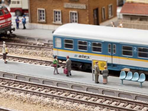 Noch 66008 H0 Universal-Bahnsteig Laser