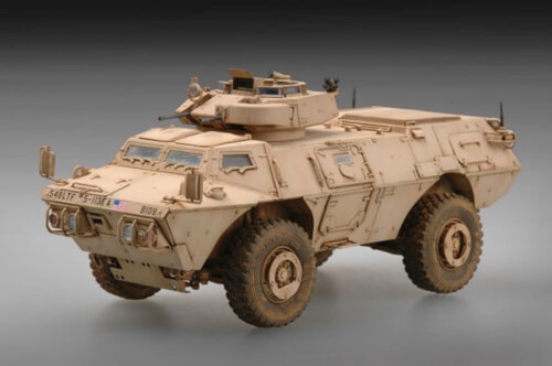 Trumpeter 7131 1/72 M1117 ASV