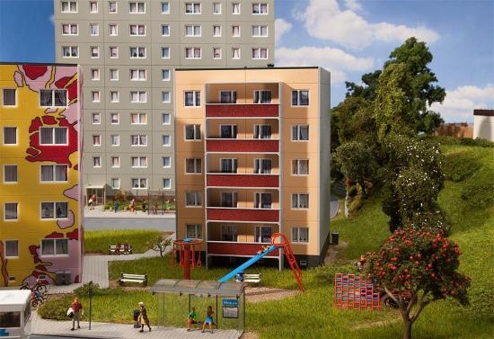 Faller 130803 Plattenbau P2/5