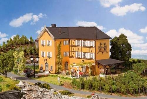 Faller 130908 Weingut mit Gartenwirtschaft