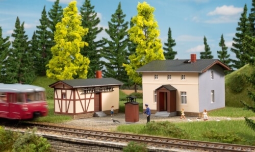 Auhagen 11457 H0 Bahnwärterwohnhaus mit Nebengebäude