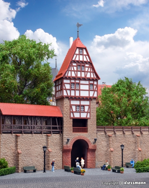 Kibri 8914 H0 Stadtmauer mit Fachwerkturm