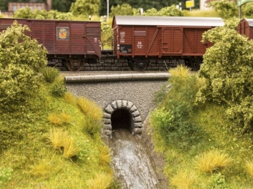 Noch 58296 Wasserdurchlass ''Tunnel''